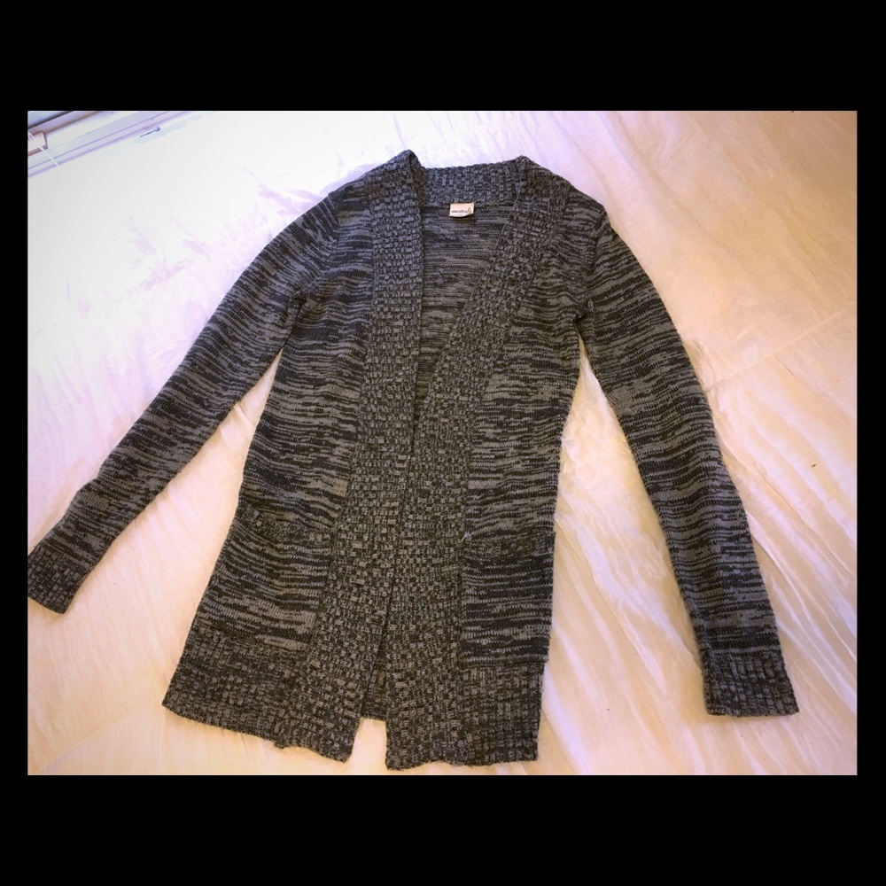 Long grey Tilly’s sweater